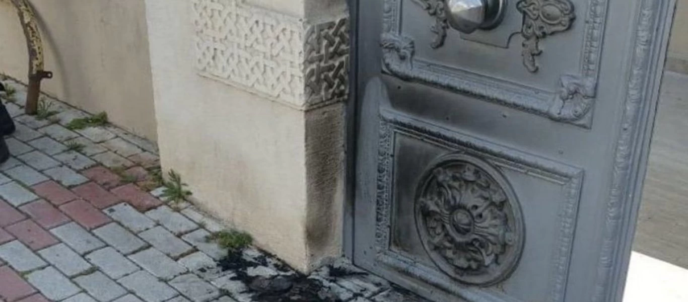 Κωνσταντινούπολη: Τούρκος πυρπόλησε εκκλησία Αρμενίων - Πιστεύει ότι δημιούργησαν τον κορωνοϊό